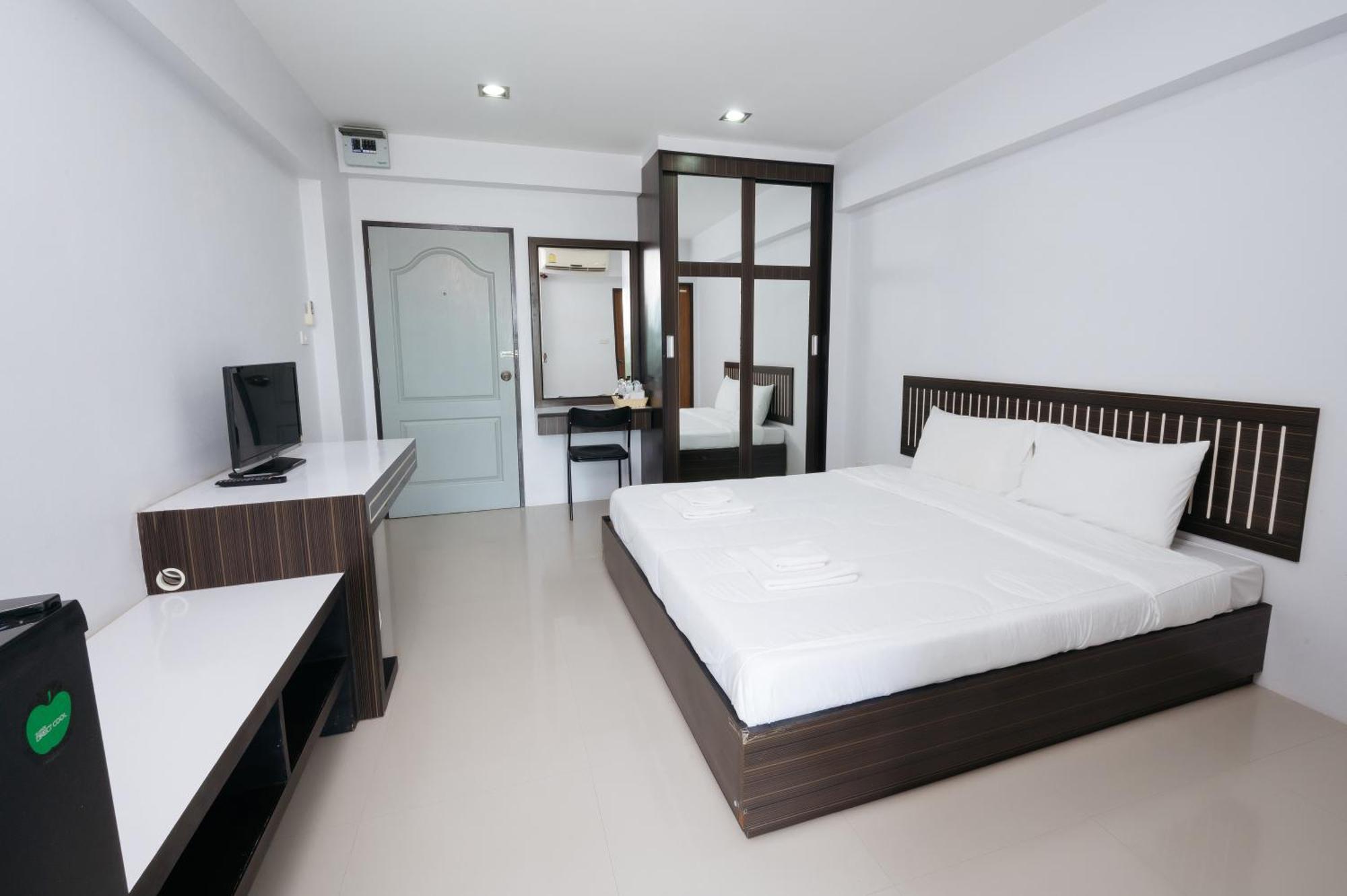 Creston Grand Hotel Suphan Buri Exterior photo